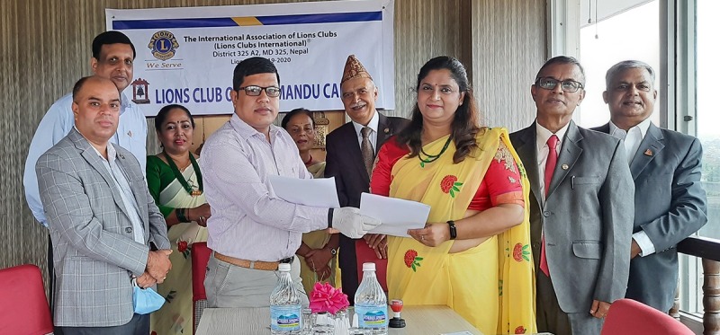 मन्थली साकोस र लायन्स क्लवद्धारा चार लाखको संयुक्त छात्रवृत्ति अक्षयकोष स्थापना