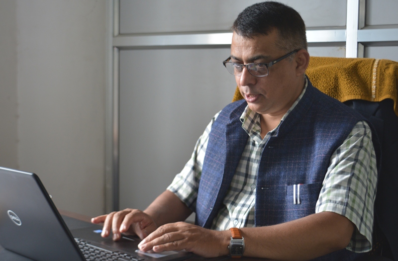 नेफ्स्कूनमा मेरा १९ वर्ष १९ दिन