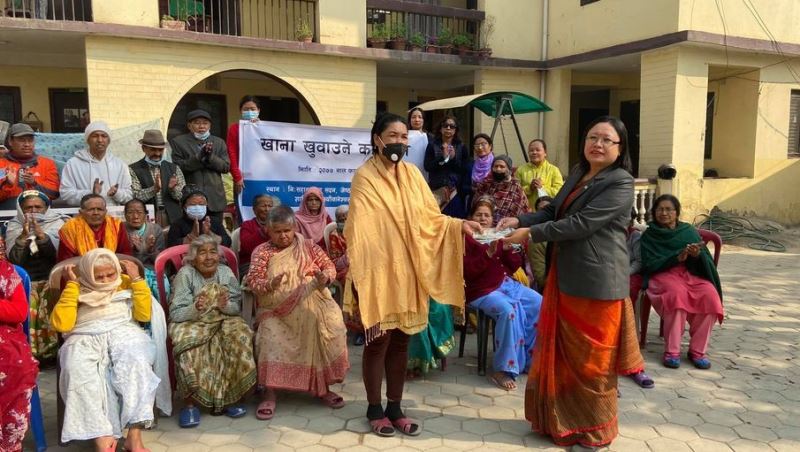 सुयोग्य सहकारीको स्थापना दिवसमा निसहाय सेवासदनलाई सहयोग