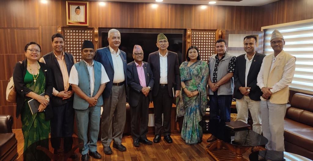 सहकारी महासंघलाई अर्थमन्त्रीको आश्वासन