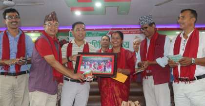 स्वर्णिम भविष्य साकोसको १७औं वार्षिक साधारण सभामा सदस्यलाई सम्मान