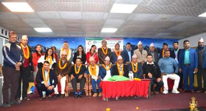 श्री मनकामना साकोसको बार्षिक साधारण सभामा विभिन्न विधामा सदस्यलाई सम्मान